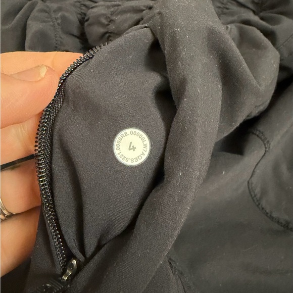 lululemon athletica Black Track That High-Rise Lined Short 5” - Picture 3 of 3